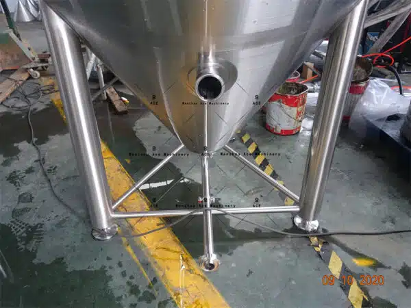 Fermentador cónico de 10 bbl