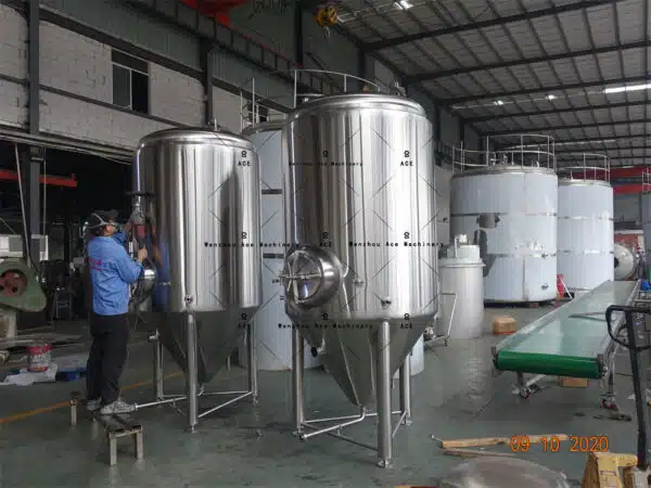 Fermentador cónico de 10 bbl