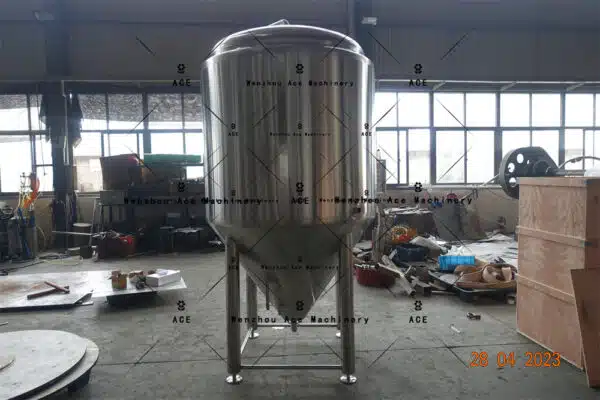 Fermentador cónico de 20 bbl